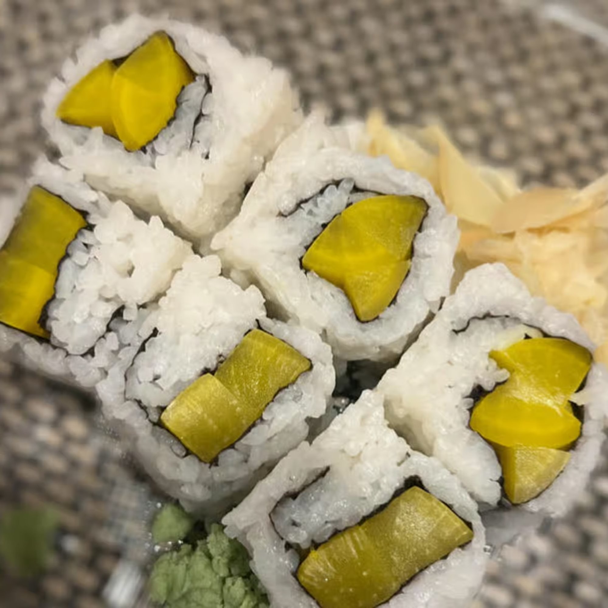 Oshinko Roll