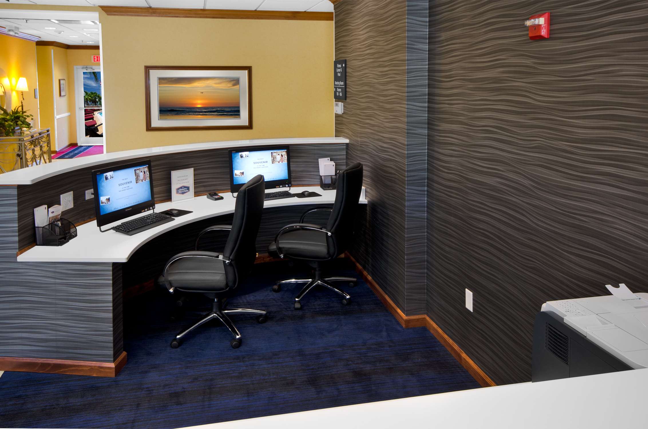 Hampton Inn & Suites Jacksonville Deerwood Park Photo