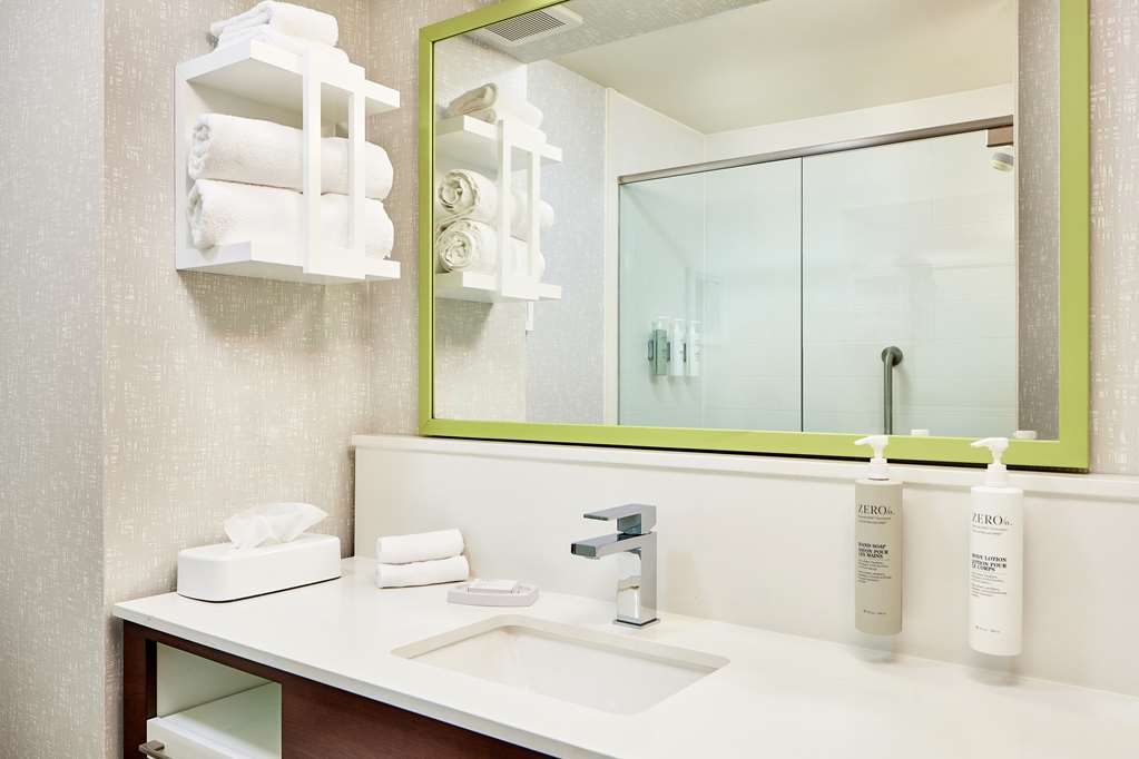 Hampton Inn Longmont Image