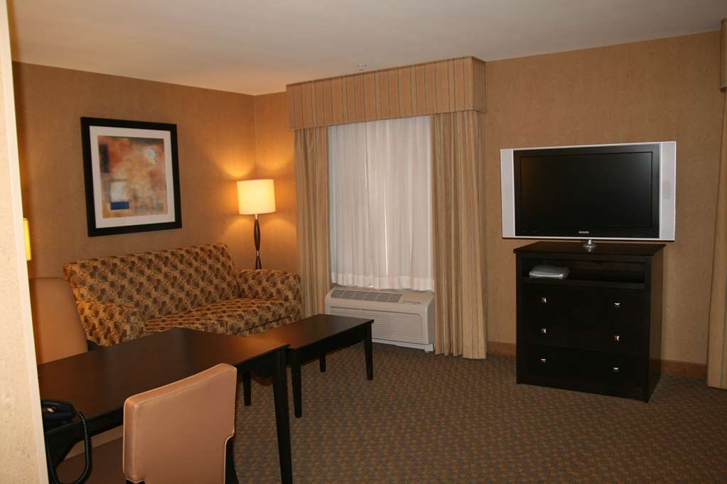 Hampton Inn & Suites Barstow Image