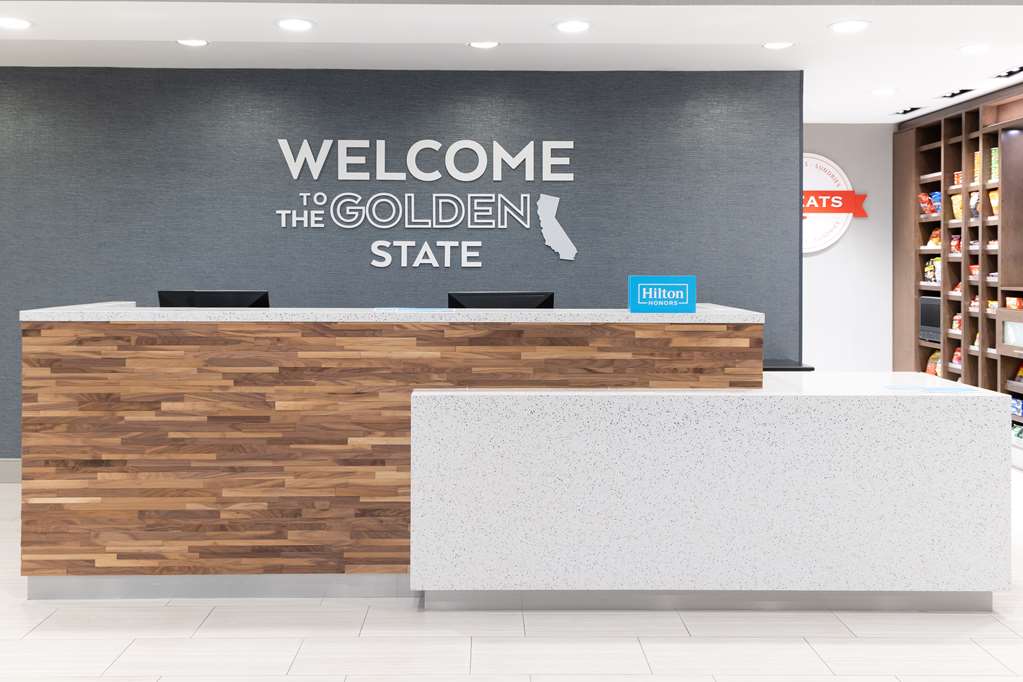 Hampton Inn & Suites Santa Rosa Sonoma Wine Country Image