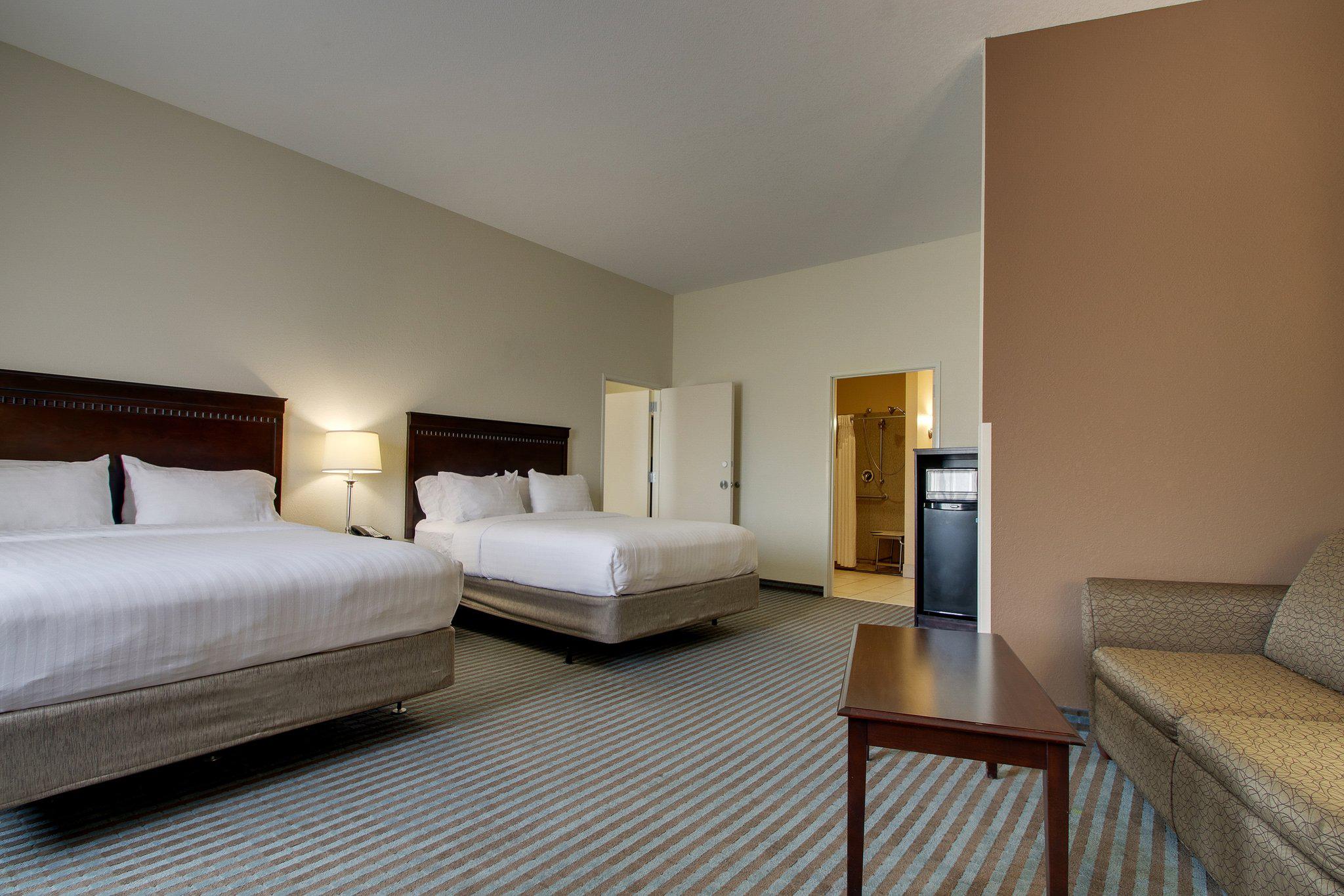 Holiday Inn Express Leland - Wilmington Area Photo