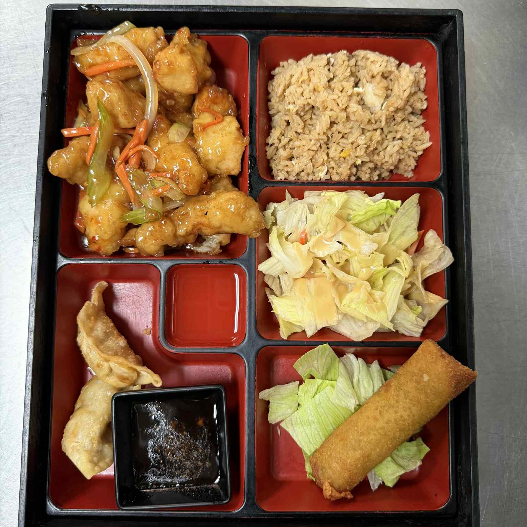 BB4. General tso's chicken bento box