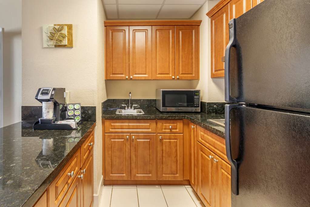 Best Western Plus Kendall Hotel & Suites Image