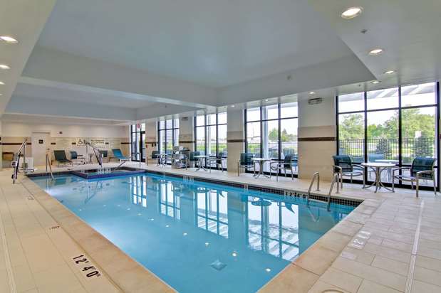 Images Hampton Inn & Suites Detroit/Troy