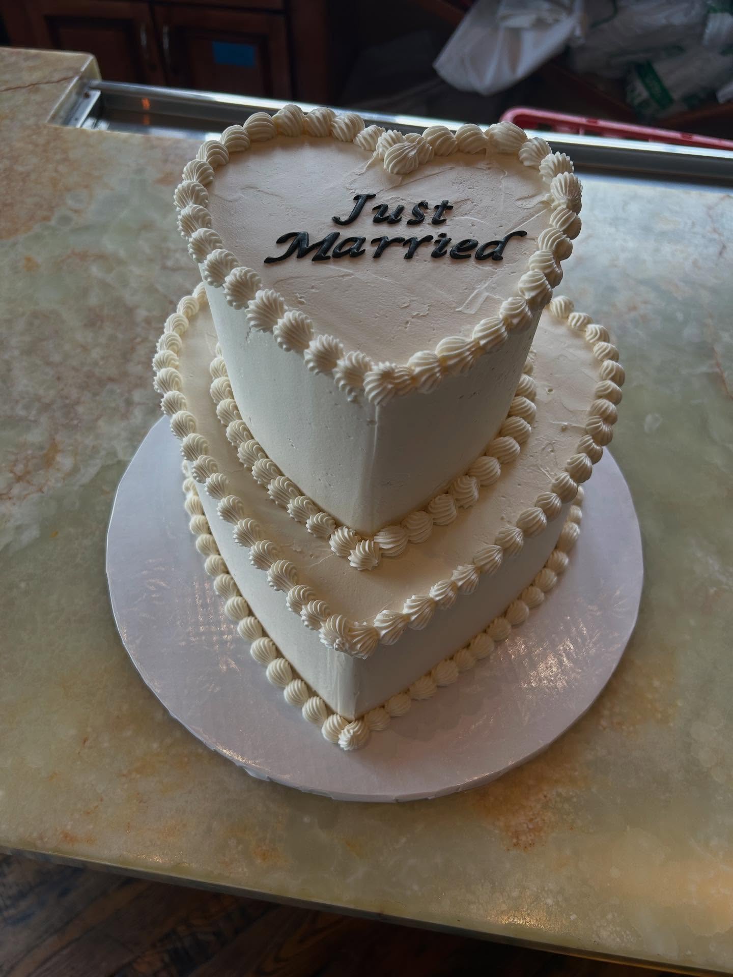 Classic Wedding Cakes
