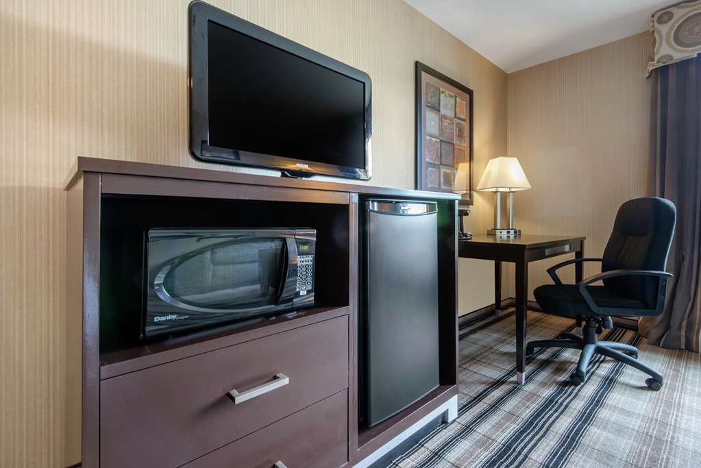 Hampton Inn Meadville Image