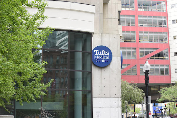 Exterior entrance to Tufts MC.