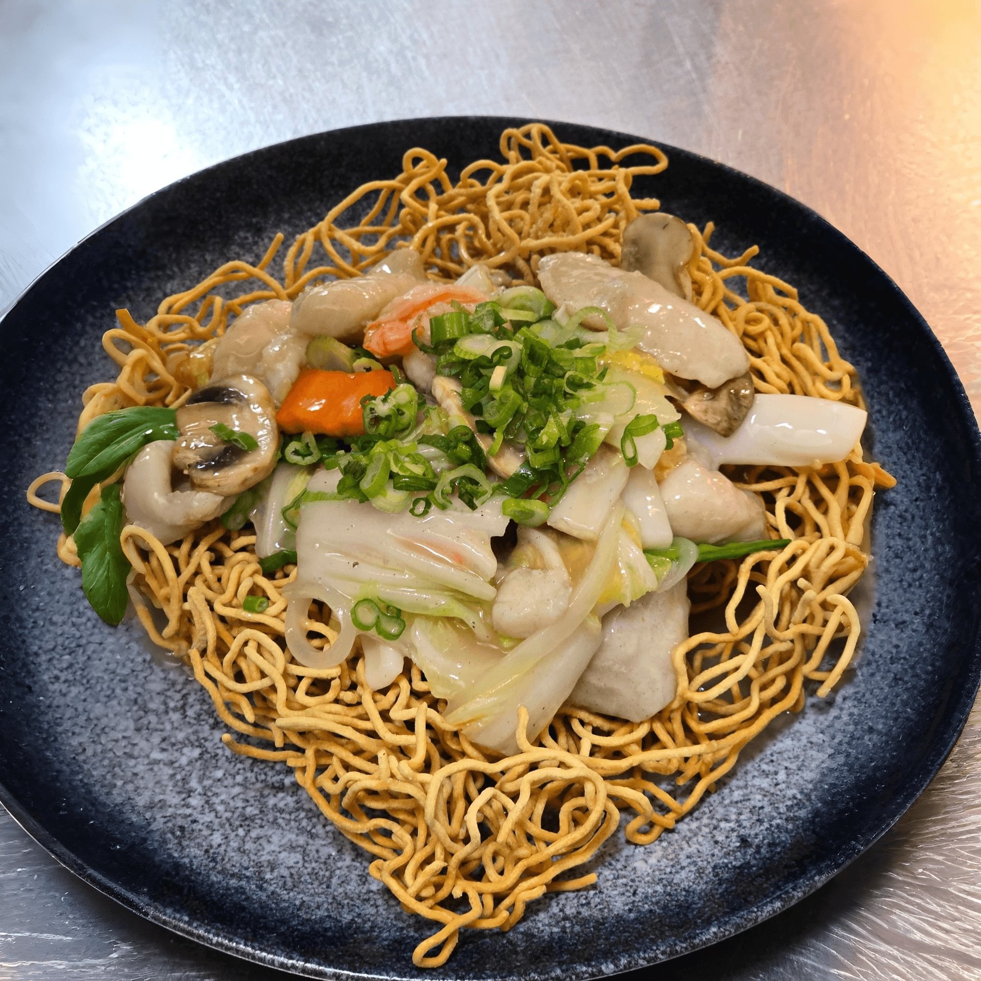 Seafood Crispy Fried Noodles