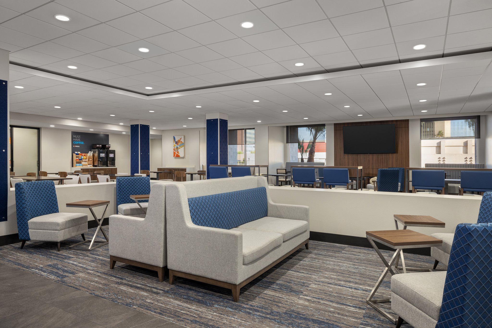 Holiday Inn Express & Suites Phoenix - Midtown by IHG Image