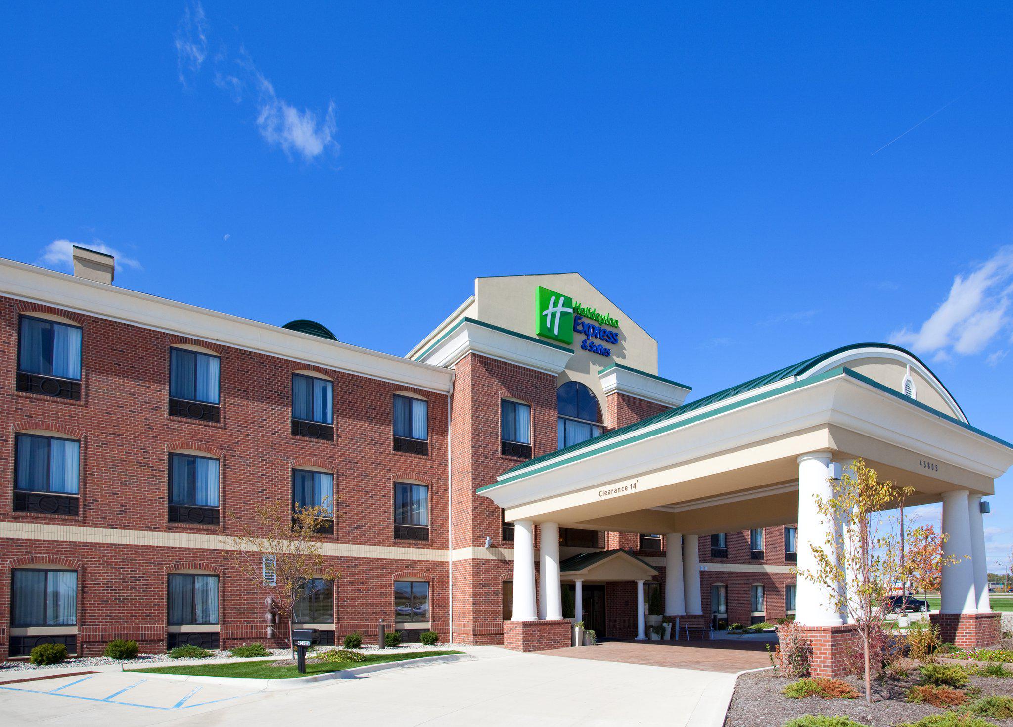 Holiday Inn Express & Suites Chesterfield - Selfridge Area Photo