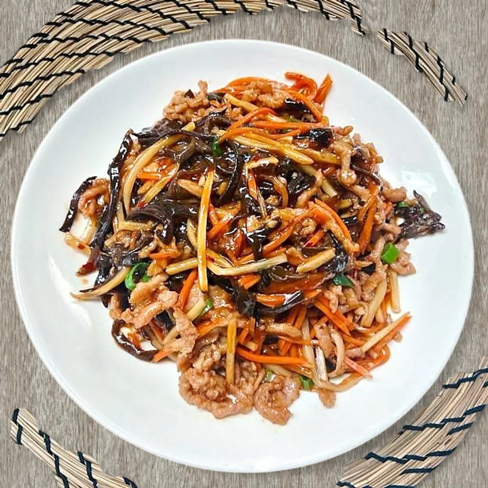 Shredded Pork with Garlic Sauce 鱼香肉丝