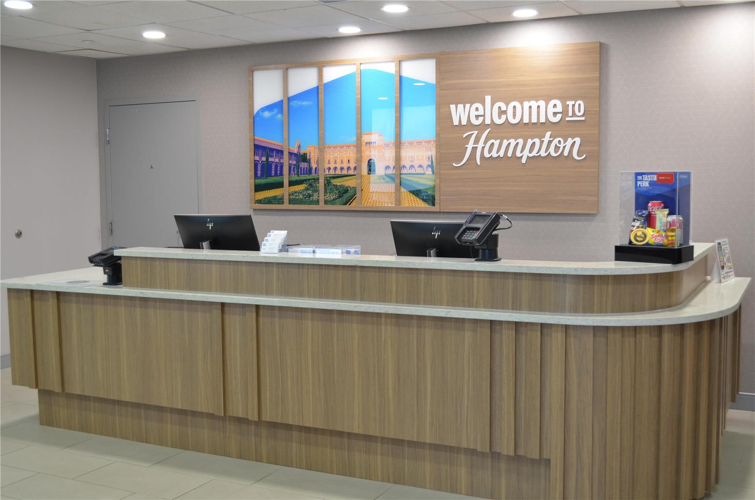 Hampton Inn & Suites by Hilton Tomball Houston NW Image