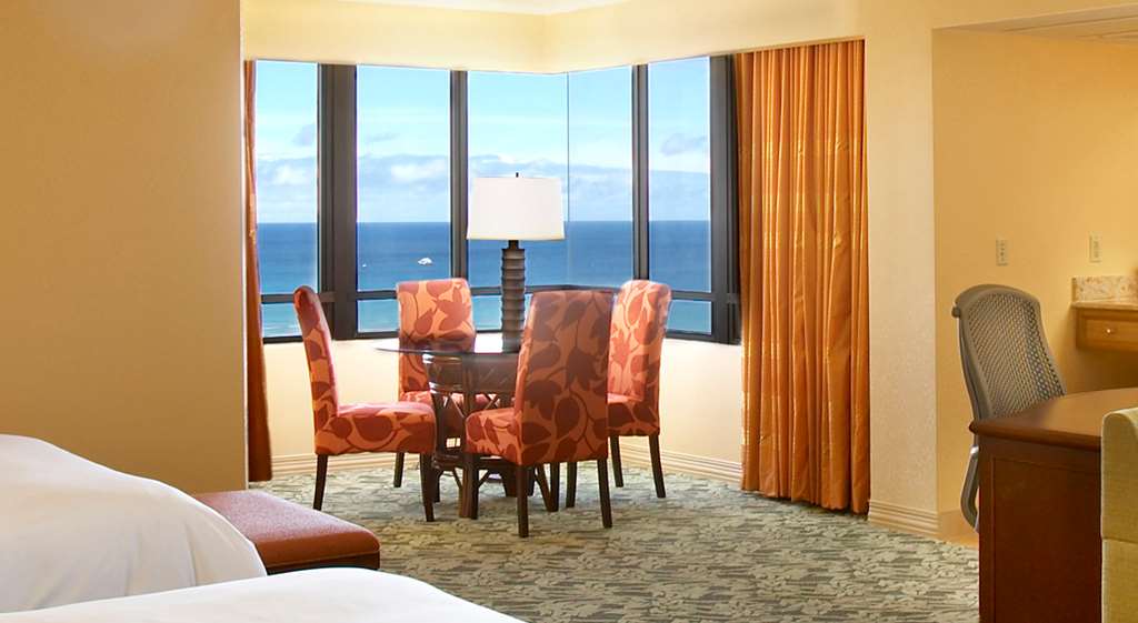 Hilton Hawaiian Village Waikiki Beach Resort in Honolulu: Find
