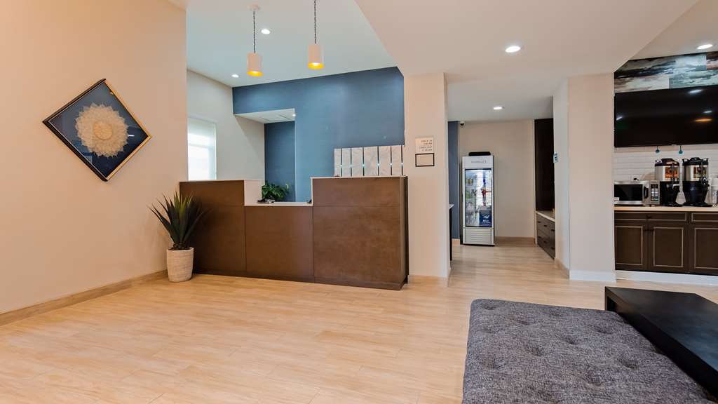 Best Western Plus New Barstow Inn & Suites Image