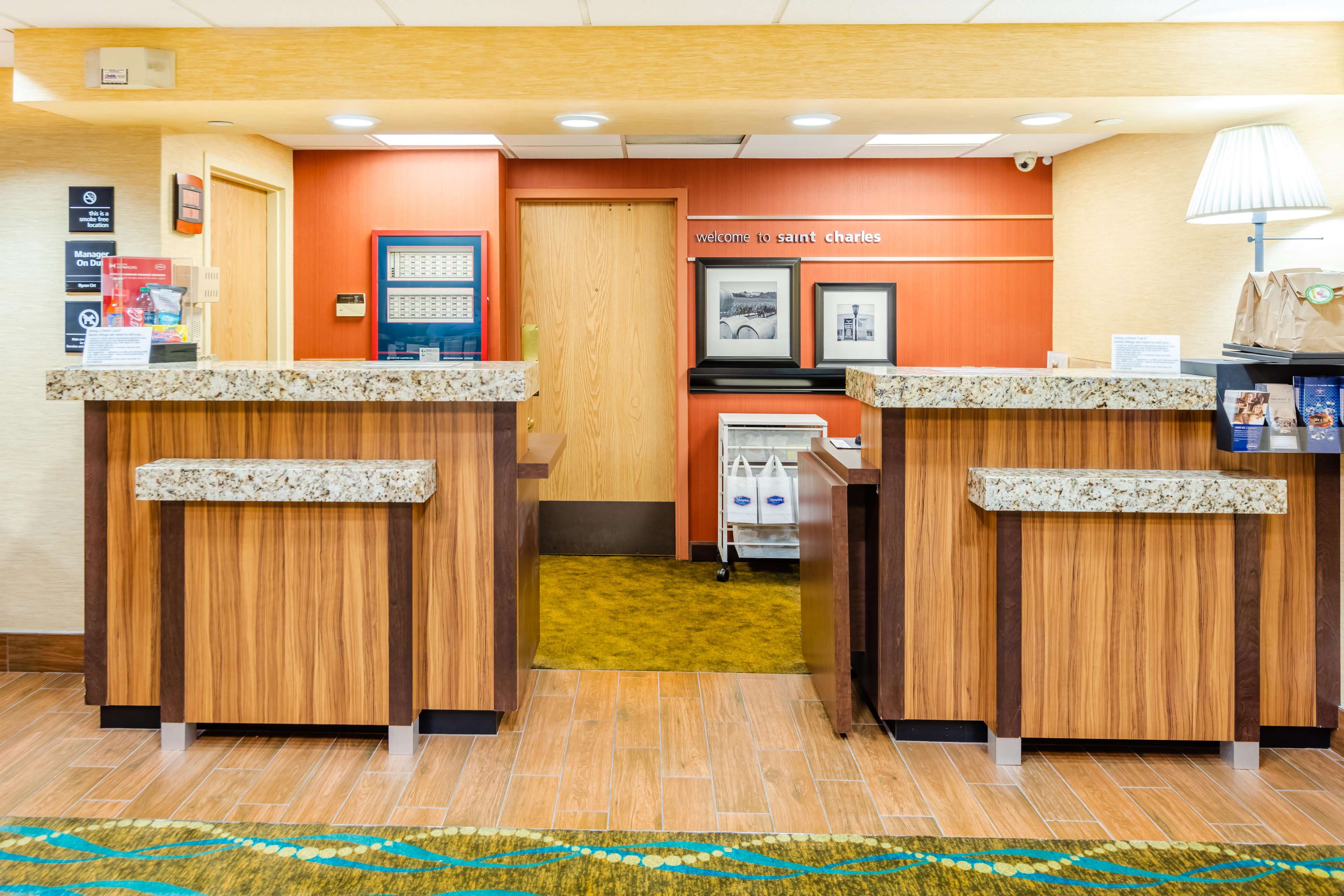 Hampton Inn St. Louis/St. Charles Photo