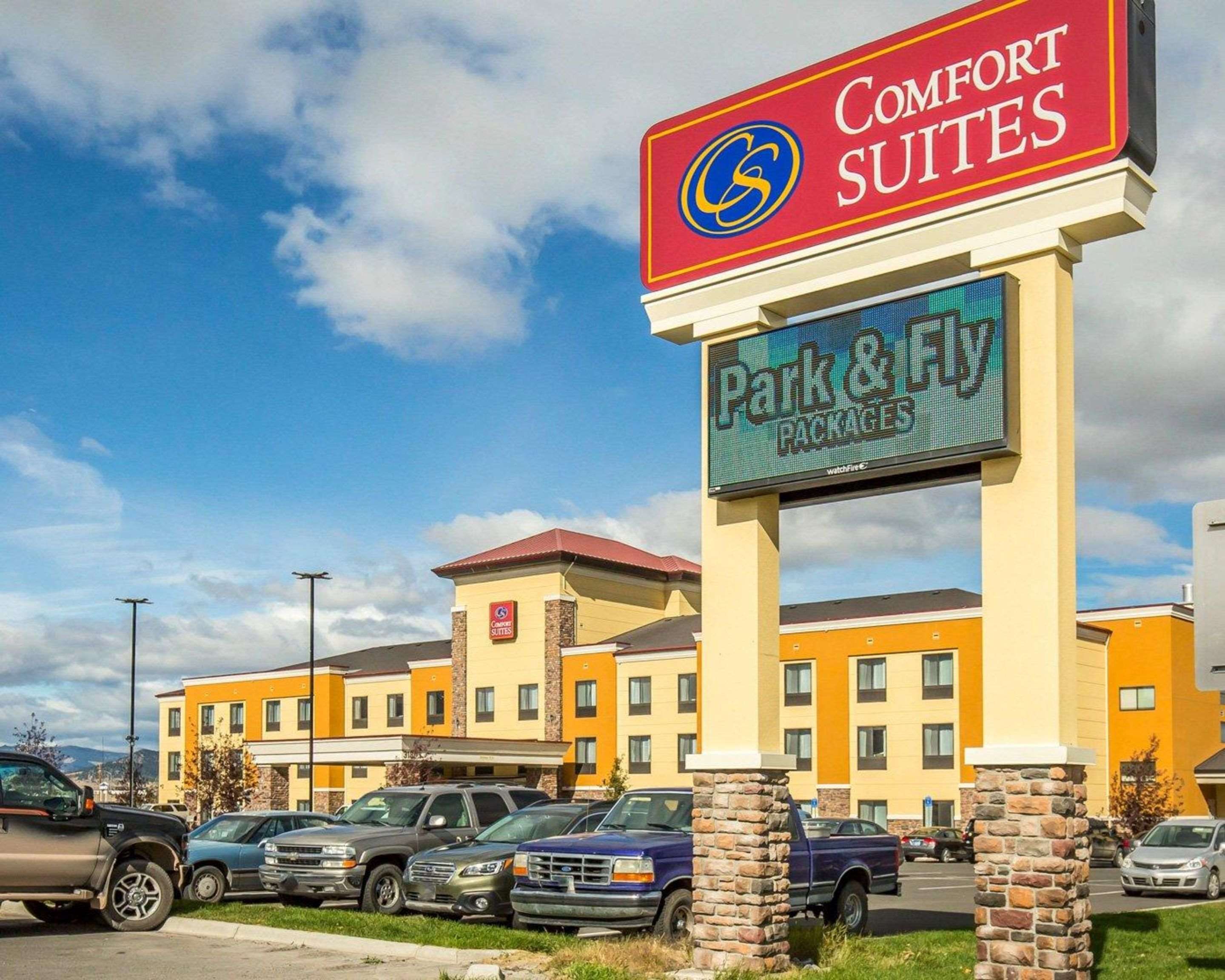 Comfort Suites Airport Photo