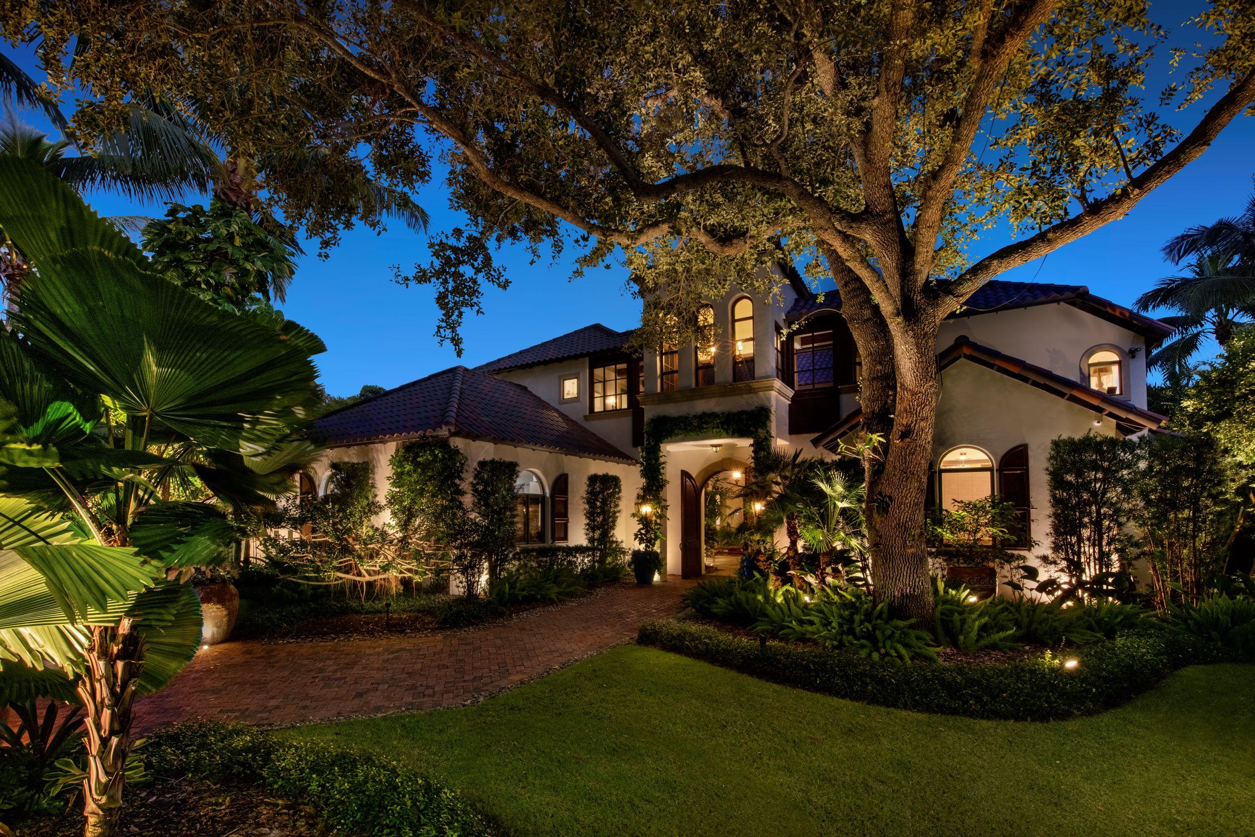 Beacon Outdoor Lighting Image