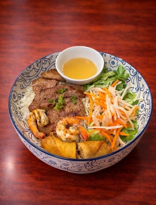 Vermicelli Grilled Beef, Shrimp & Eggroll