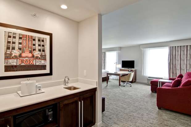 Images Hampton Inn & Suites Detroit/Troy