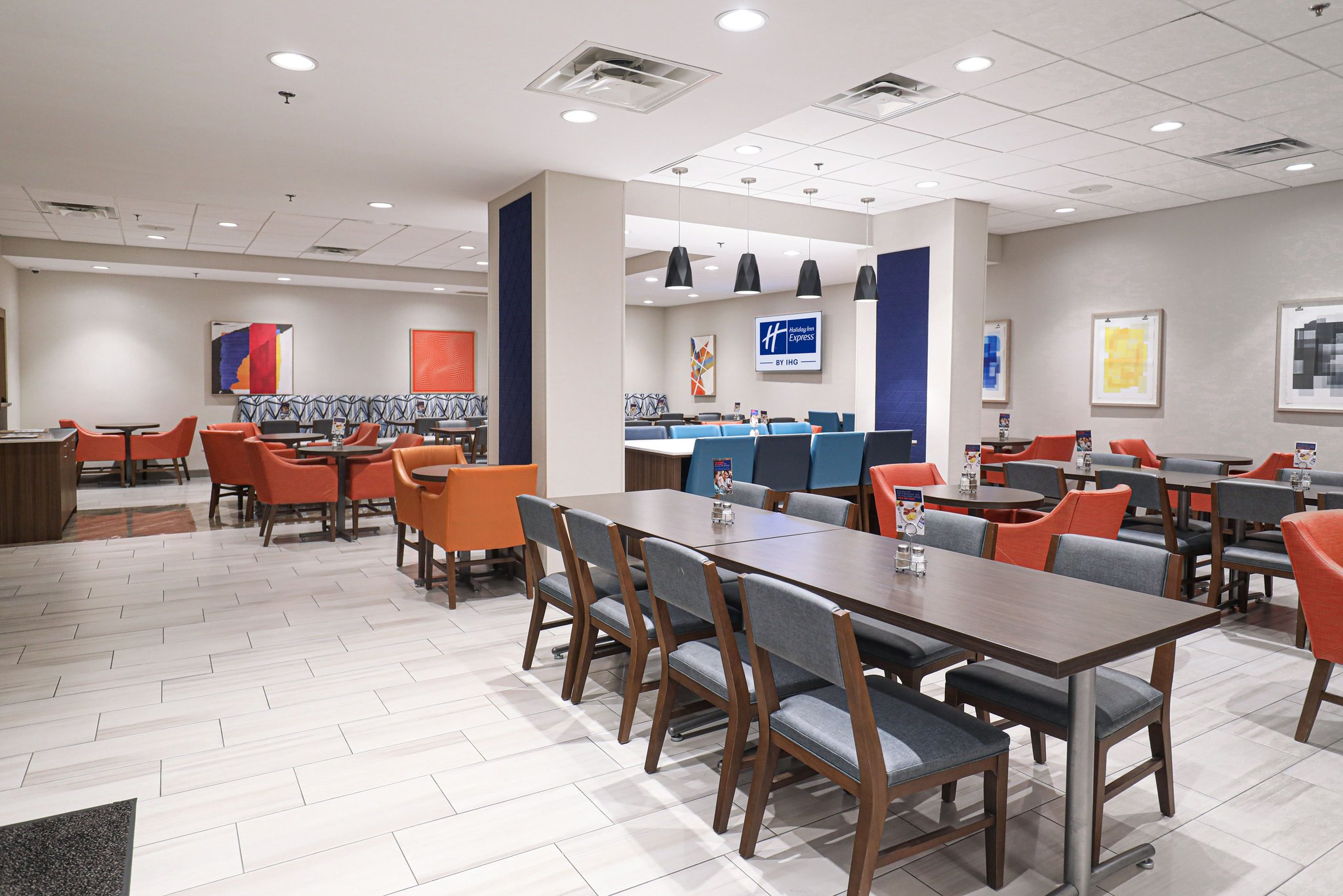 Holiday Inn Express Washington DC SW - Springfield by IHG Image