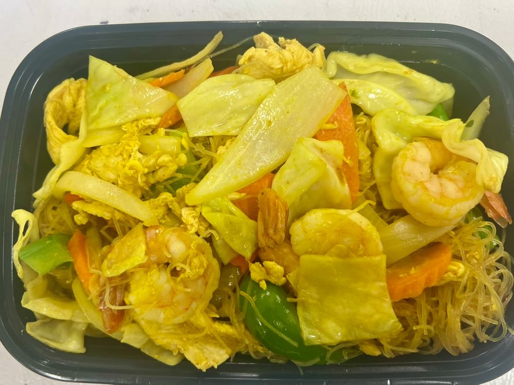 L24. Singapore Noodle