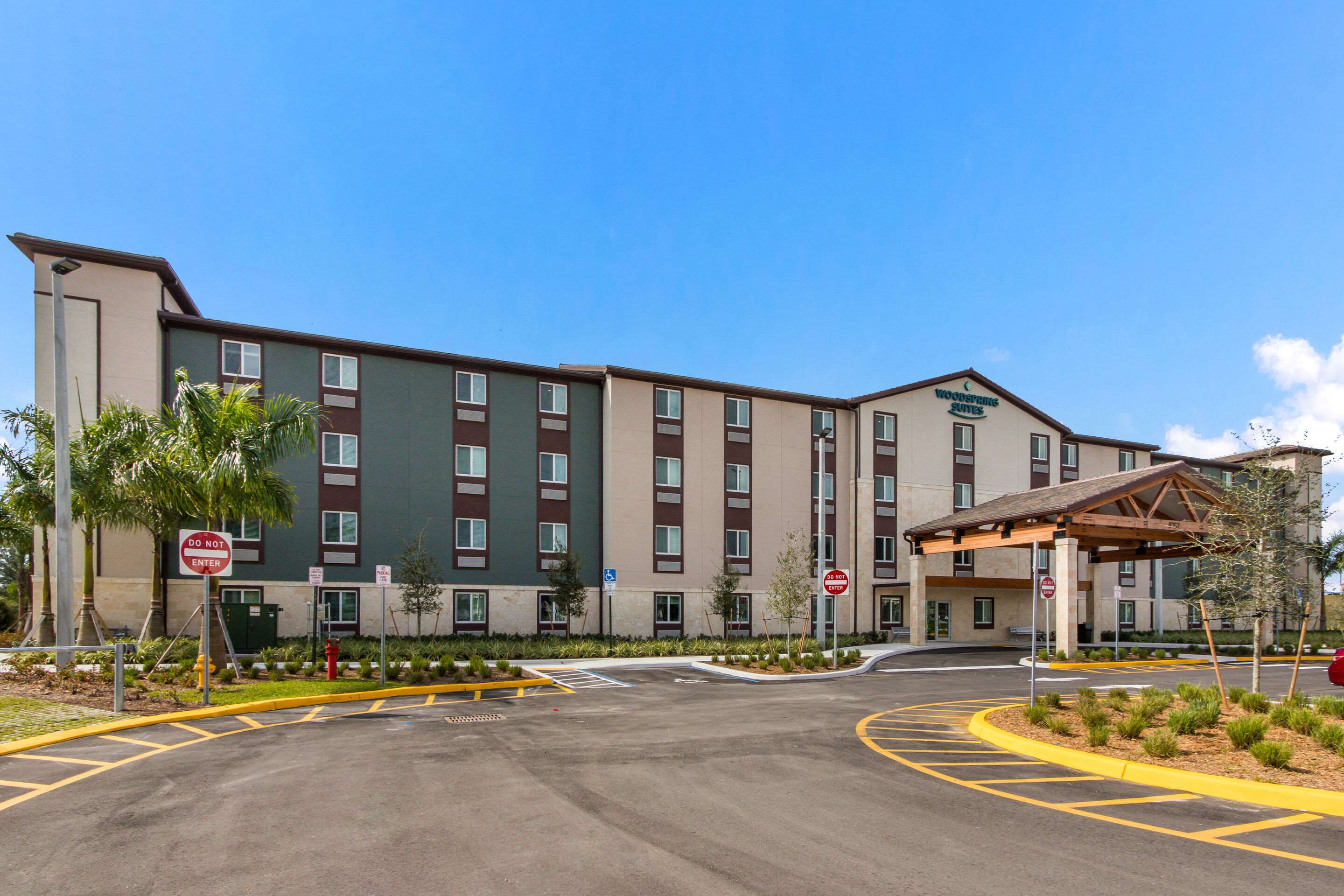 WoodSpring Suites Tamarac Photo