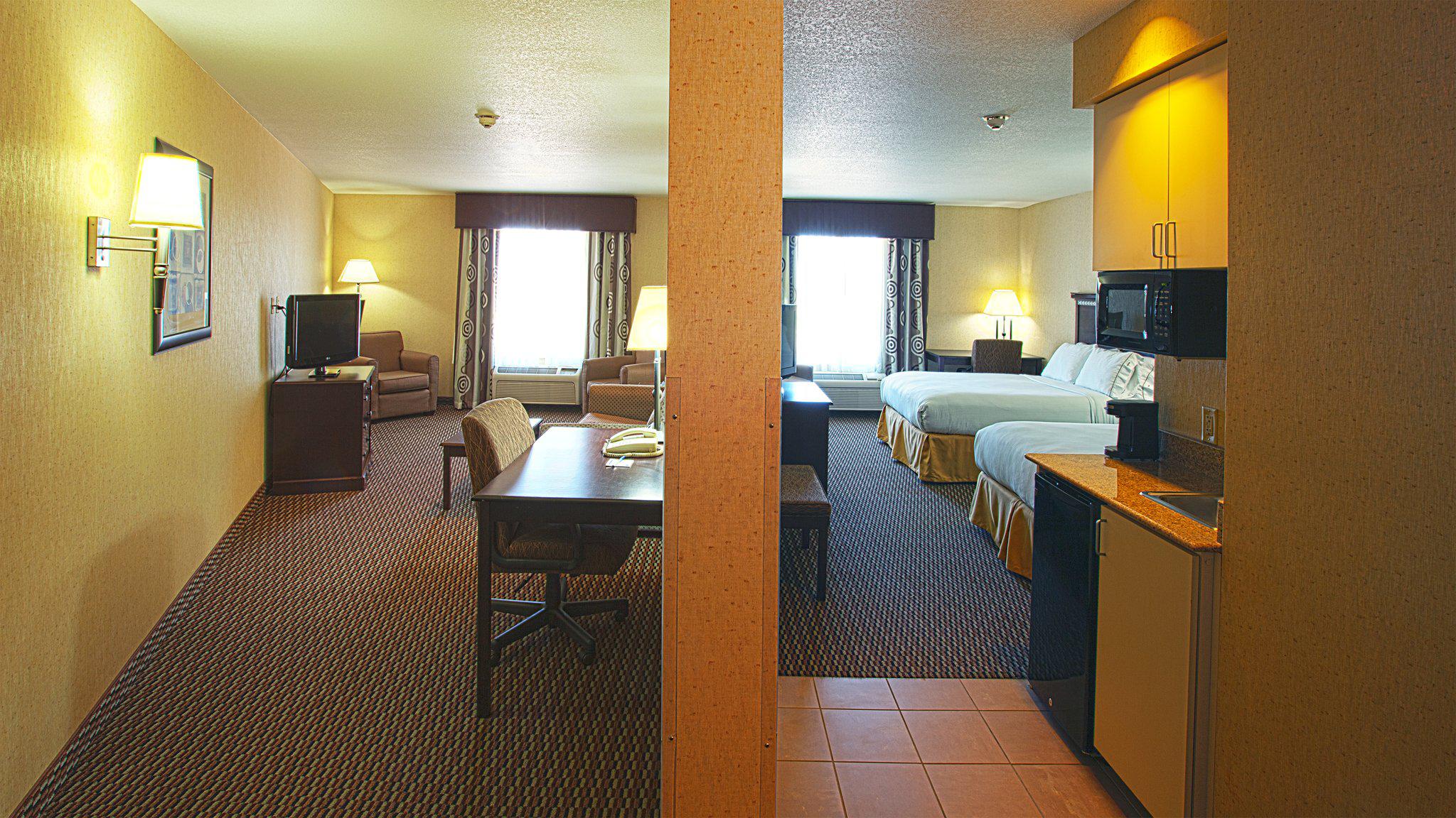 Holiday Inn Express & Suites Nampa - Idaho Center Photo