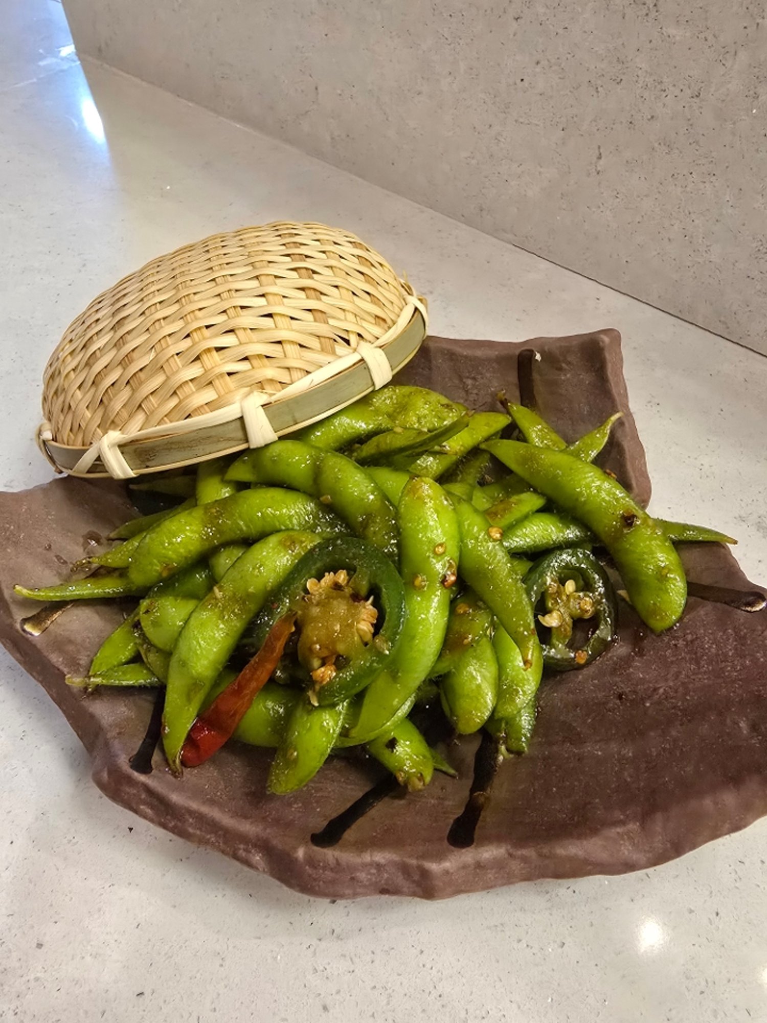 Spicy Garlic Edamame