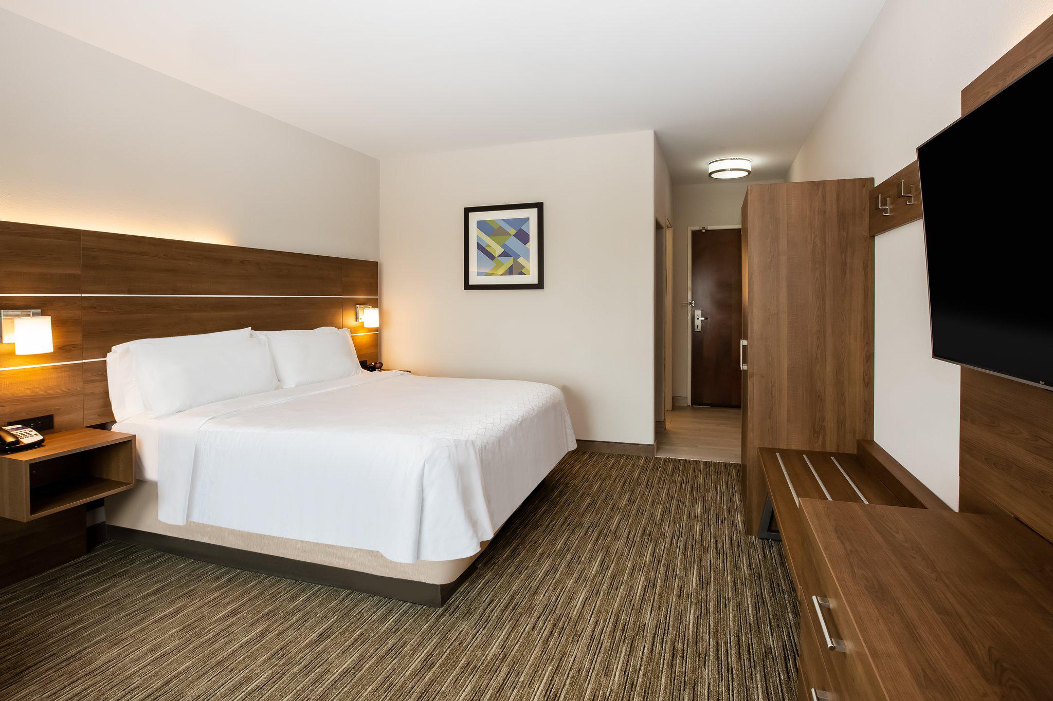 Holiday Inn Express & Suites Atlanta Southwest-Fairburn Photo