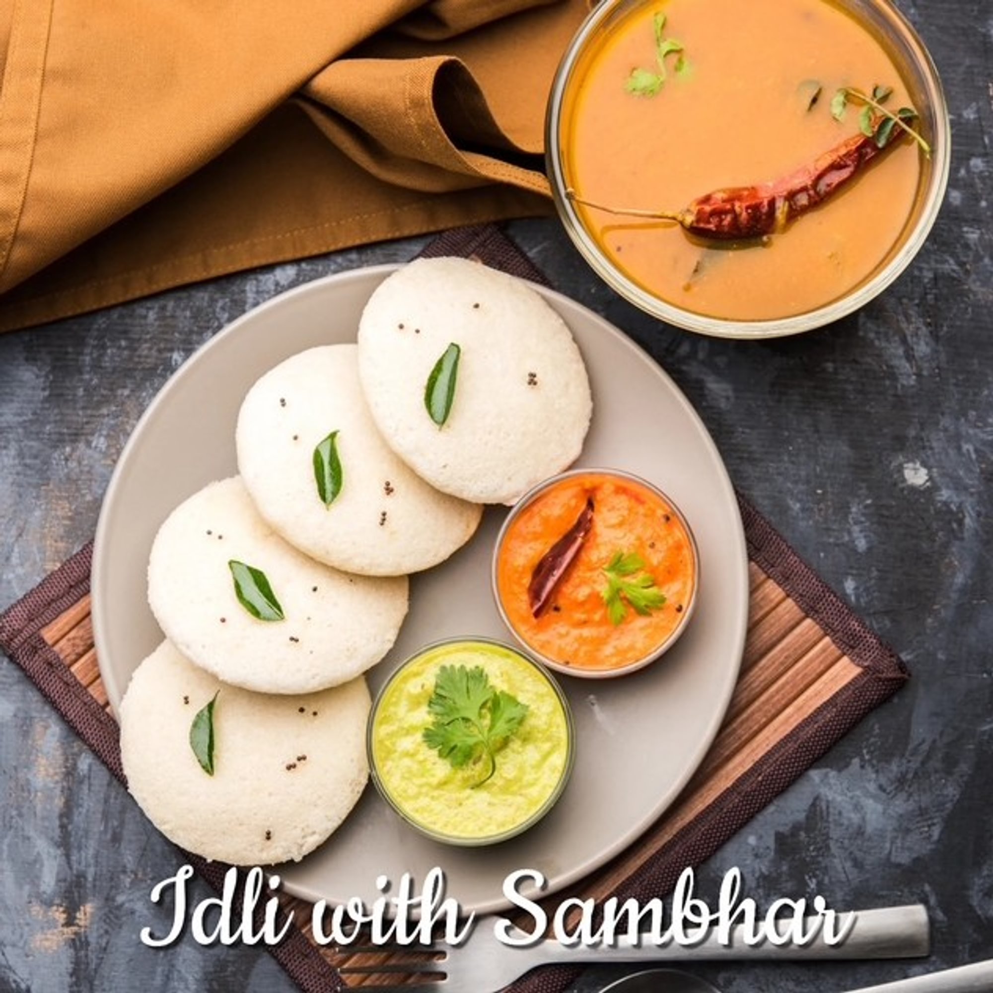 Plain Idli with Sambhar & Chutney (3 Pcs)