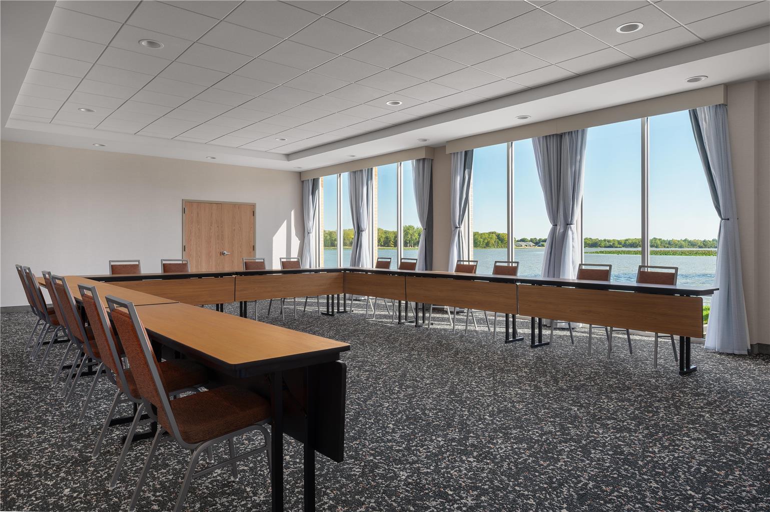 Hampton Inn and Suites by Hilton Port Clinton Catawba Island Image