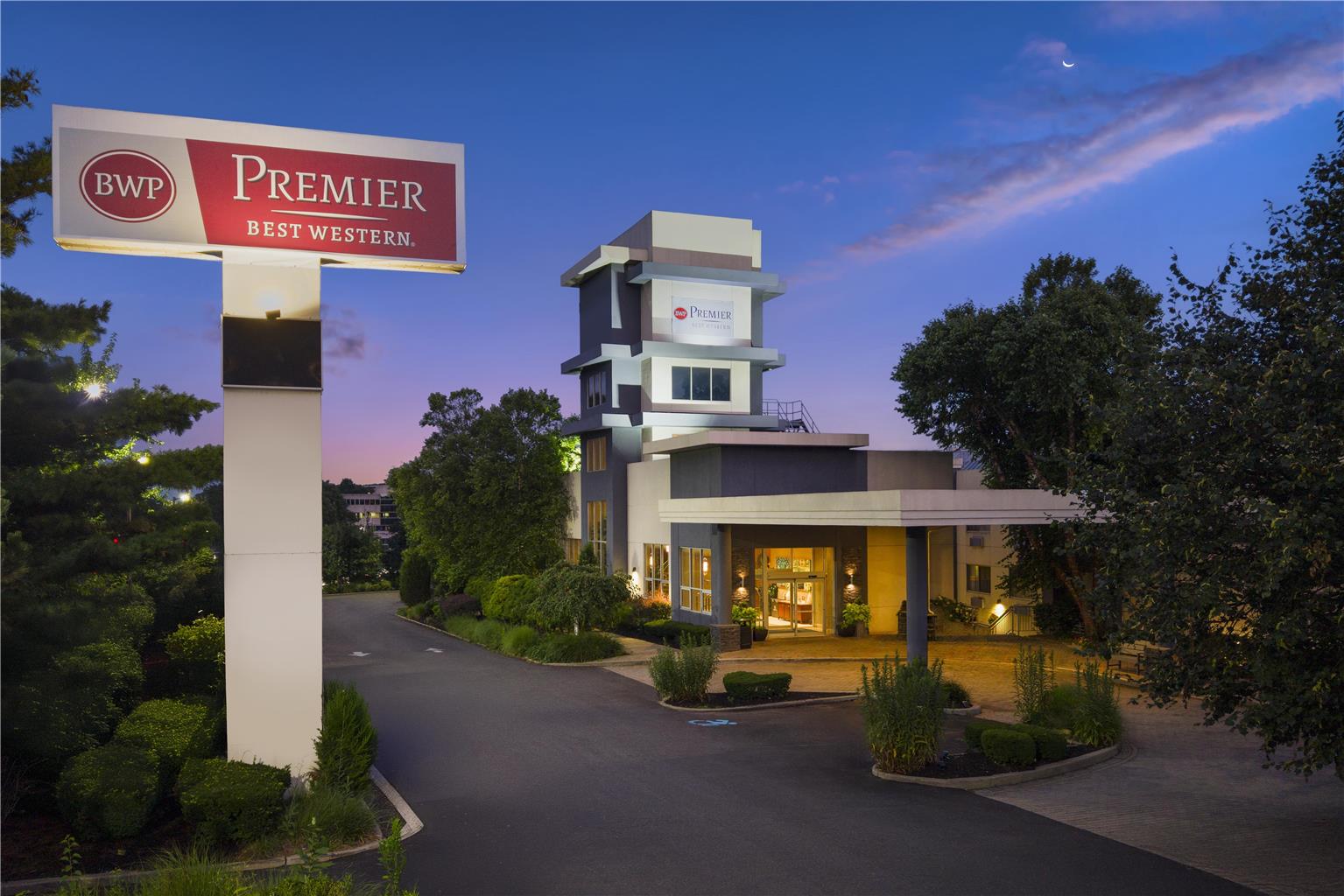 Best Western Premier Plainview-Long Island Hotel Image