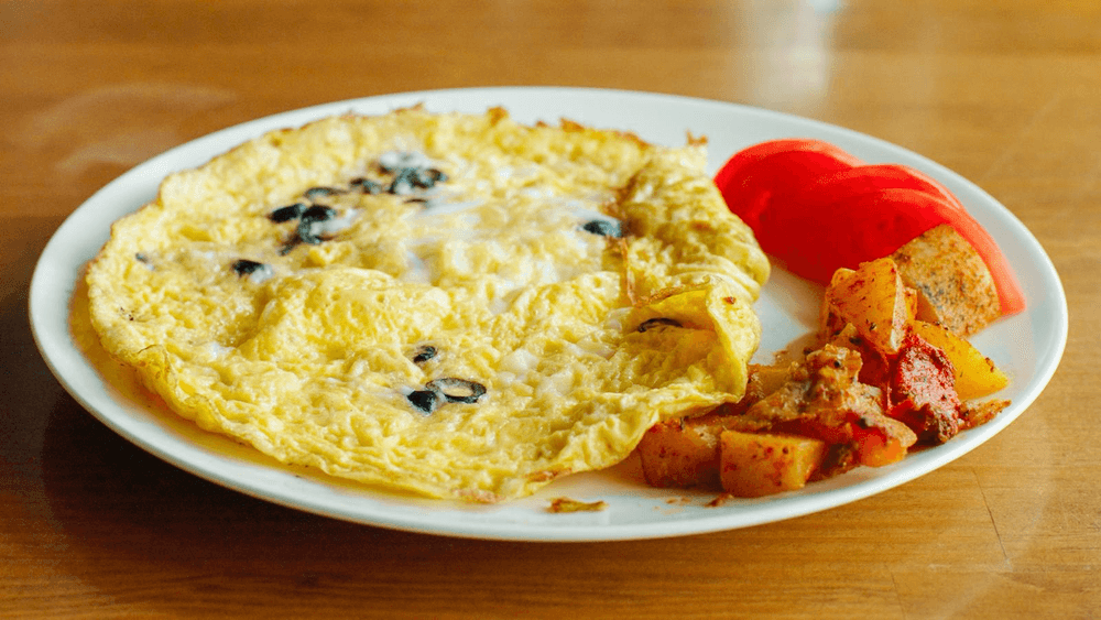 Olives and Mozzarella Cheese Omelet