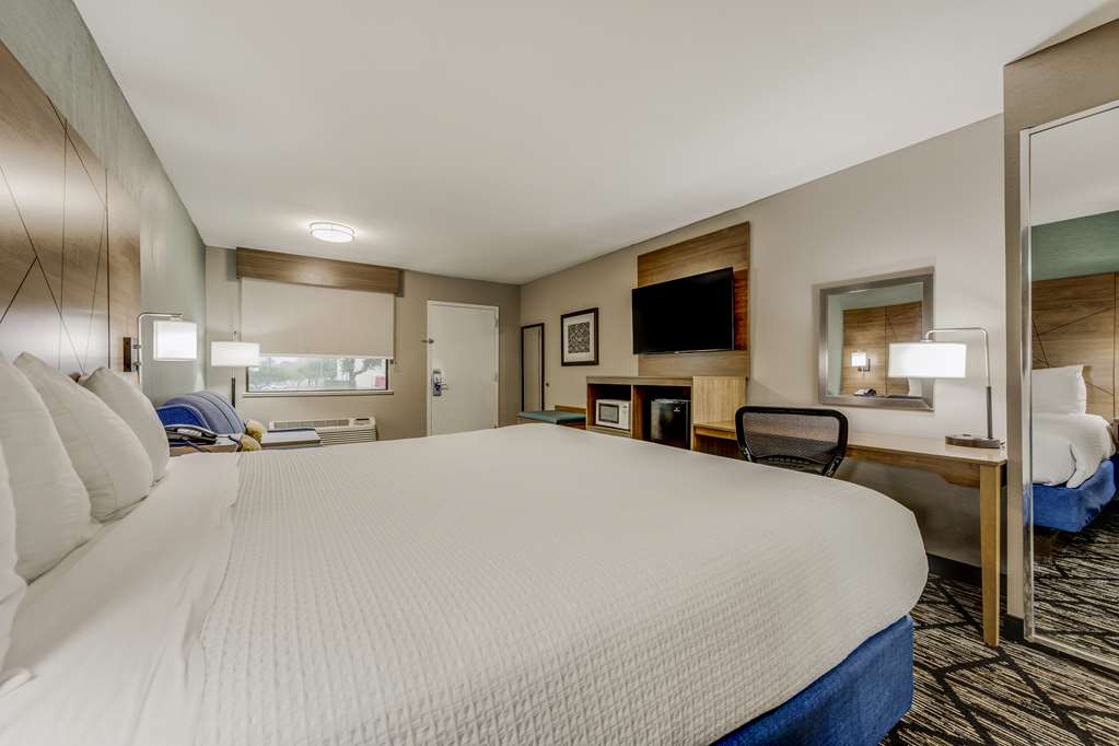 Best Western Huntsville Inn & Suites Image