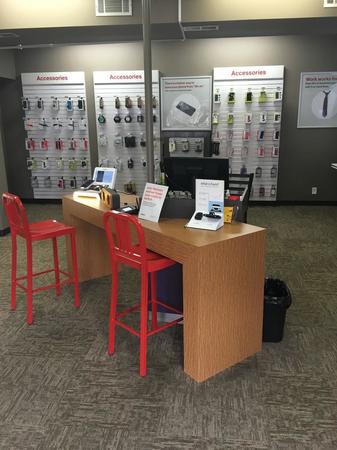 Images Verizon Authorized Retailer, TCC