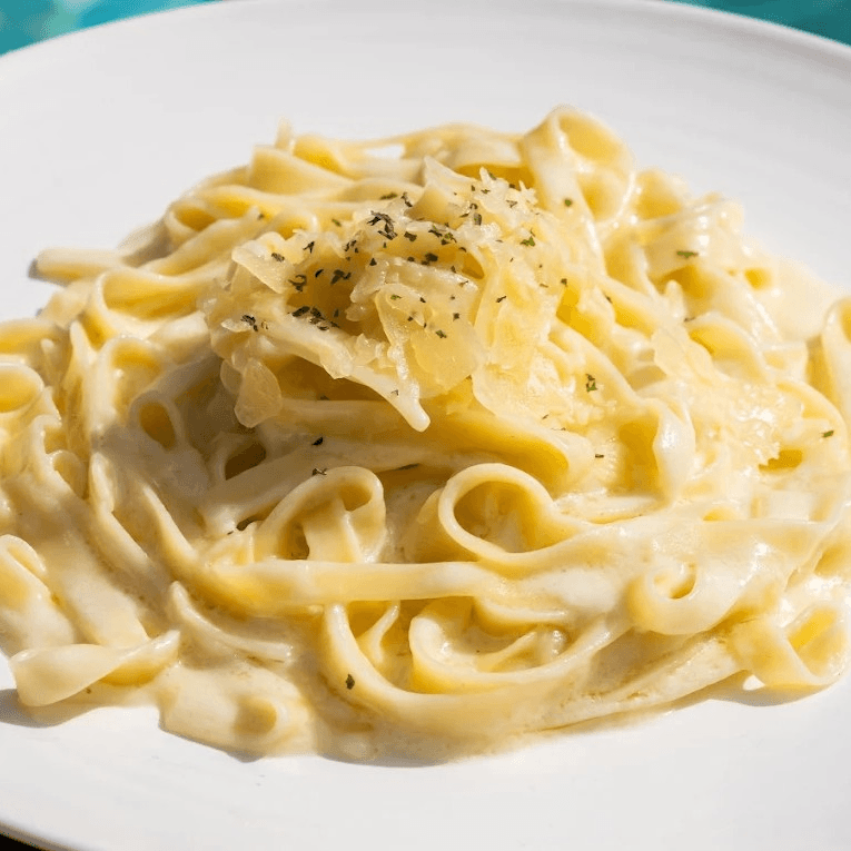 Fettuccine Pasta Alfredo