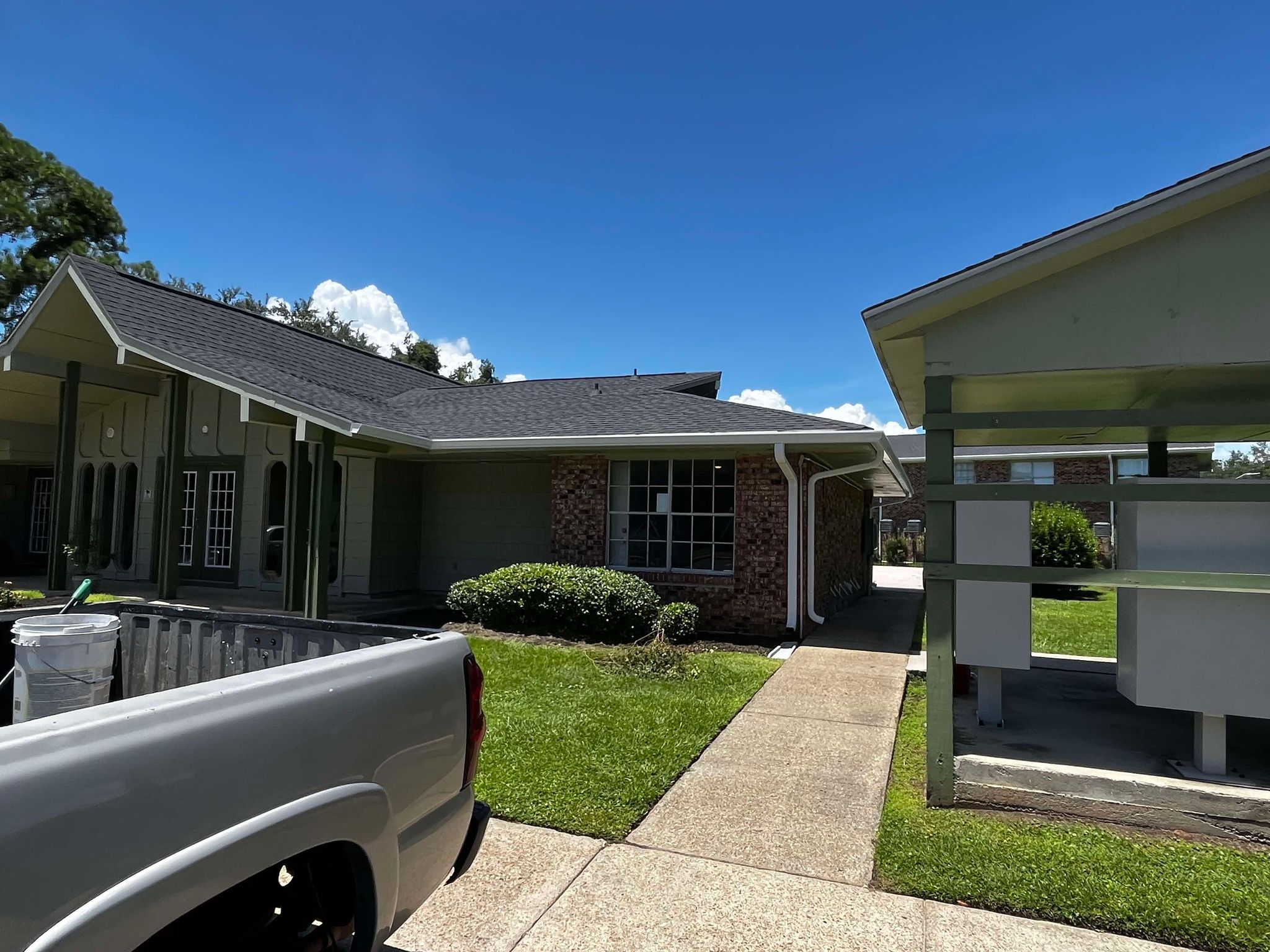 Southern Gutters LLC Image