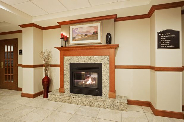 Images Holiday Inn Express & Suites Freeport - Brunswick Area