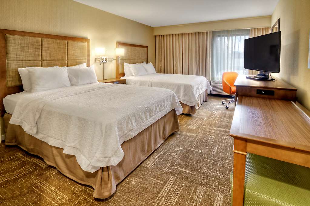 Hampton Inn & Suites Asheville Airport Image