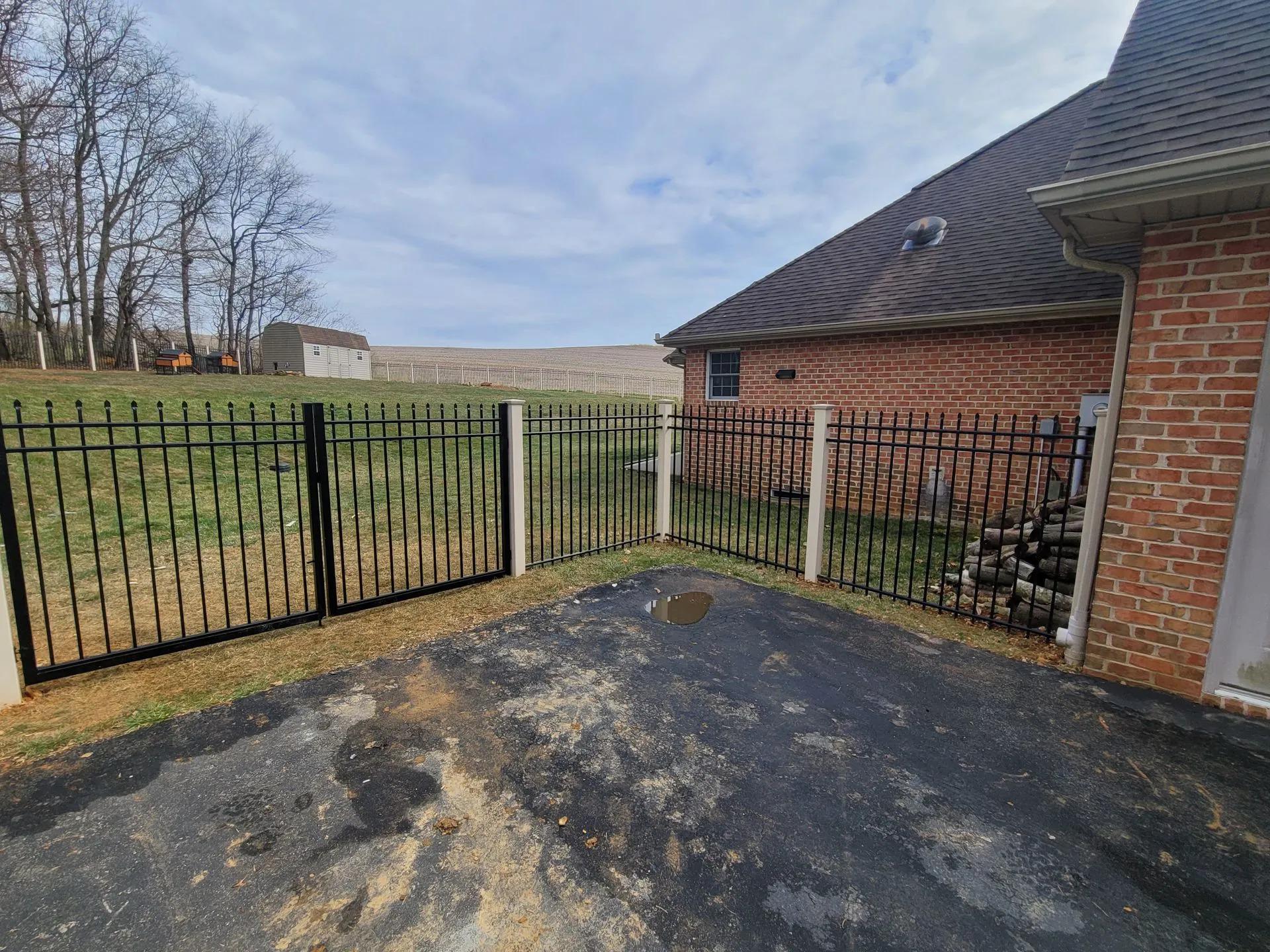 Legacy Decking & Fencing Image