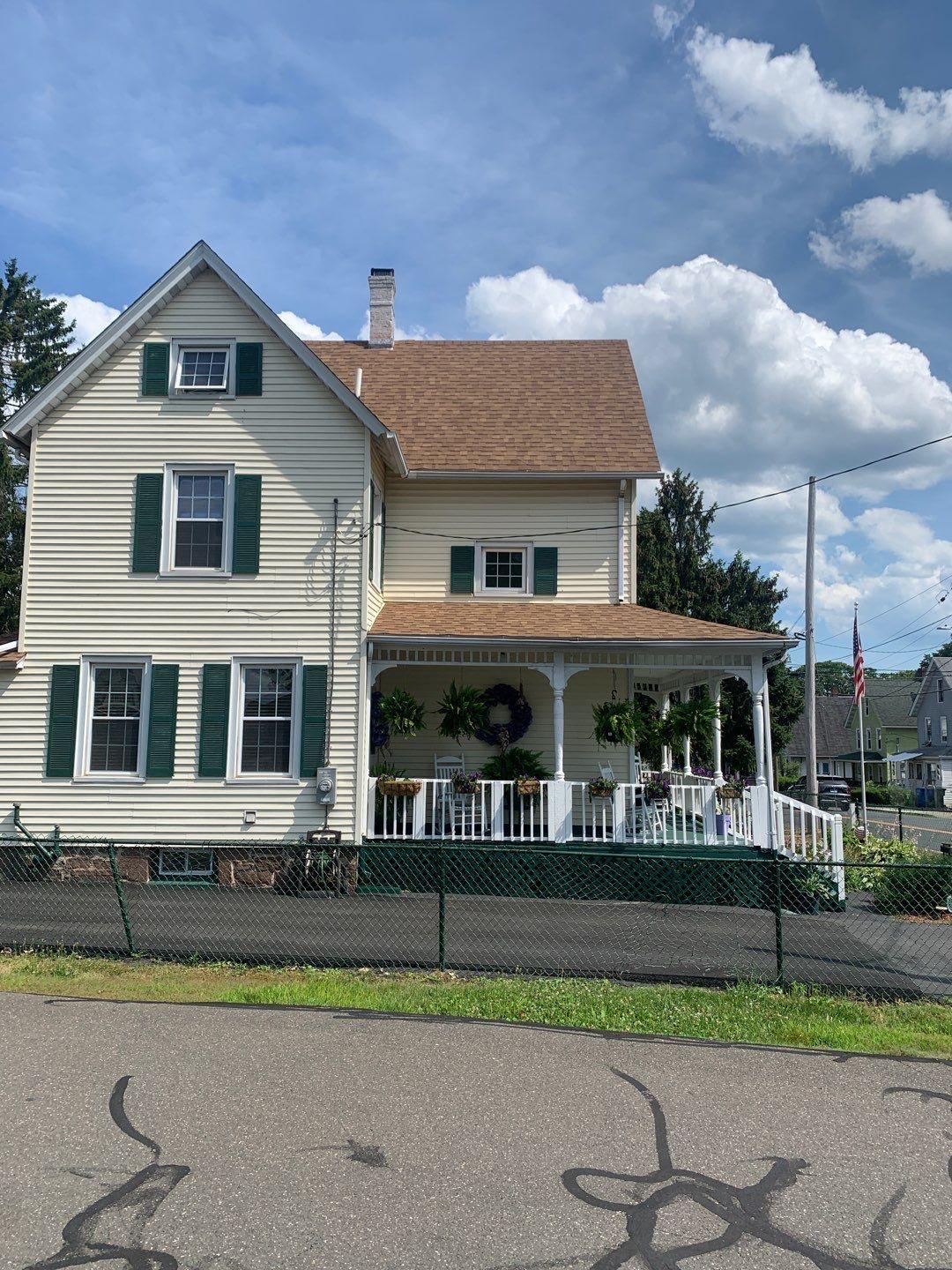 Rhino-Back Roofing Image