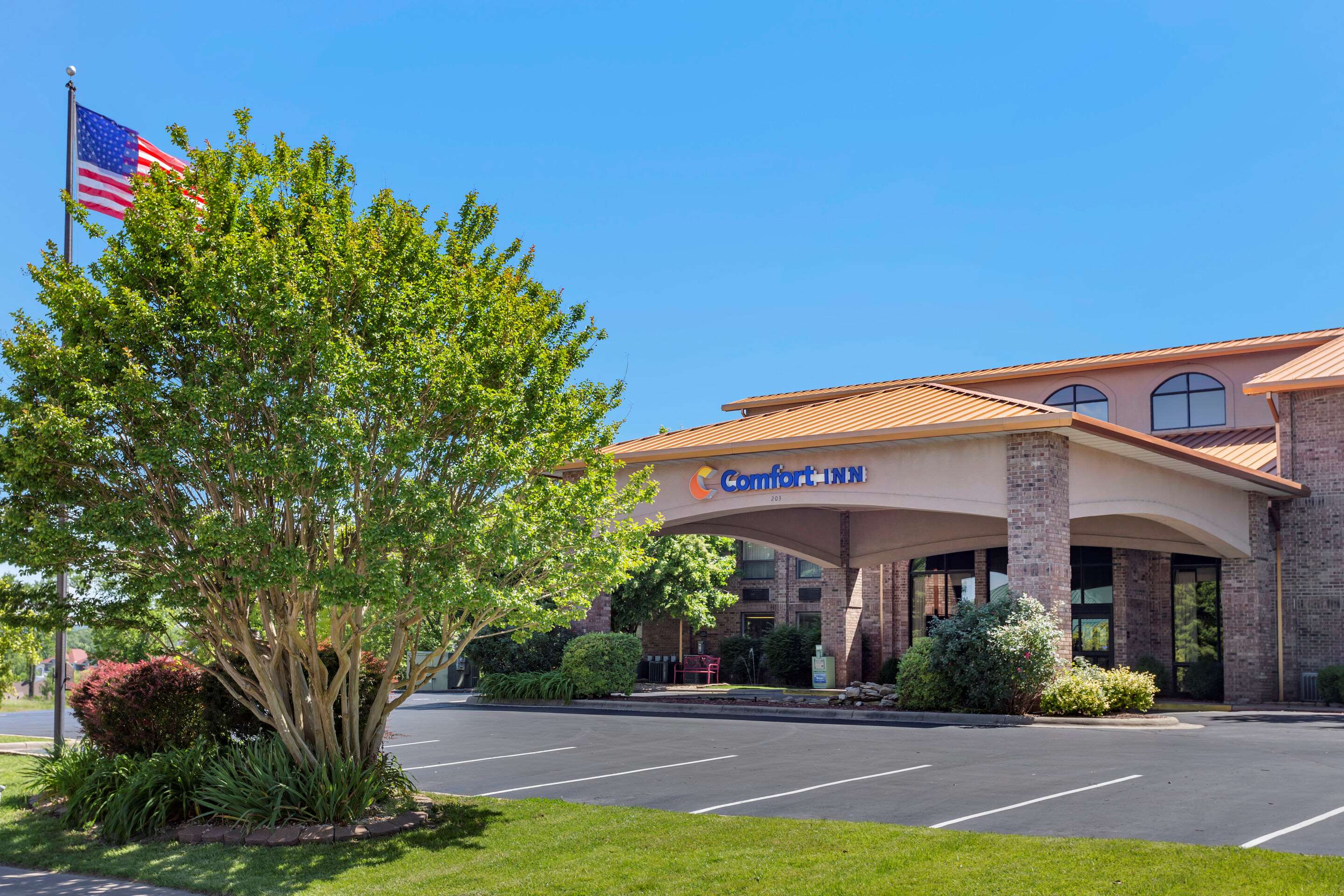 Comfort Inn At Thousand Hills Photo