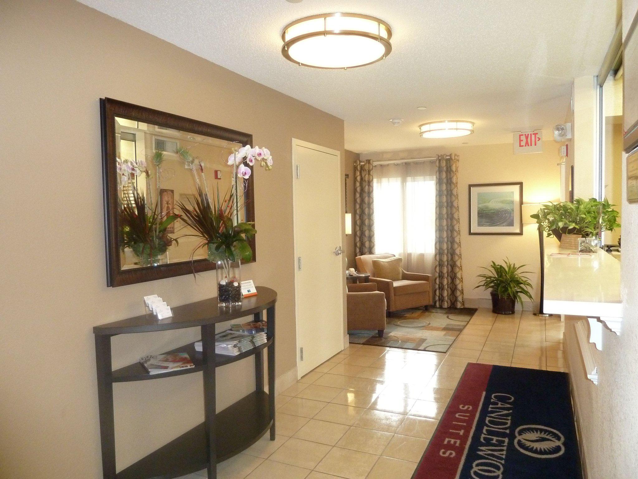 Candlewood Suites Chicago/Libertyville Photo