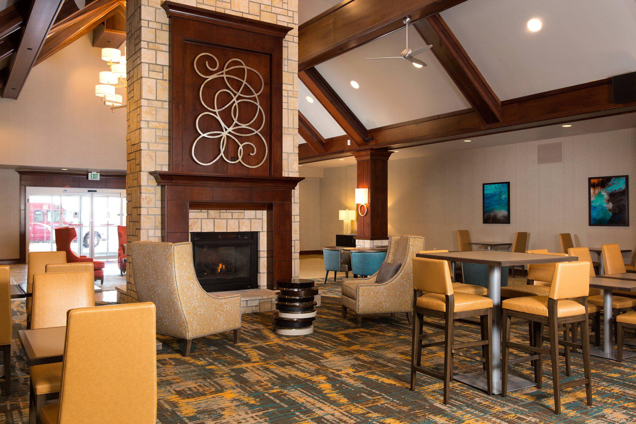 Residence Inn by Marriott Kansas City Airport Photo