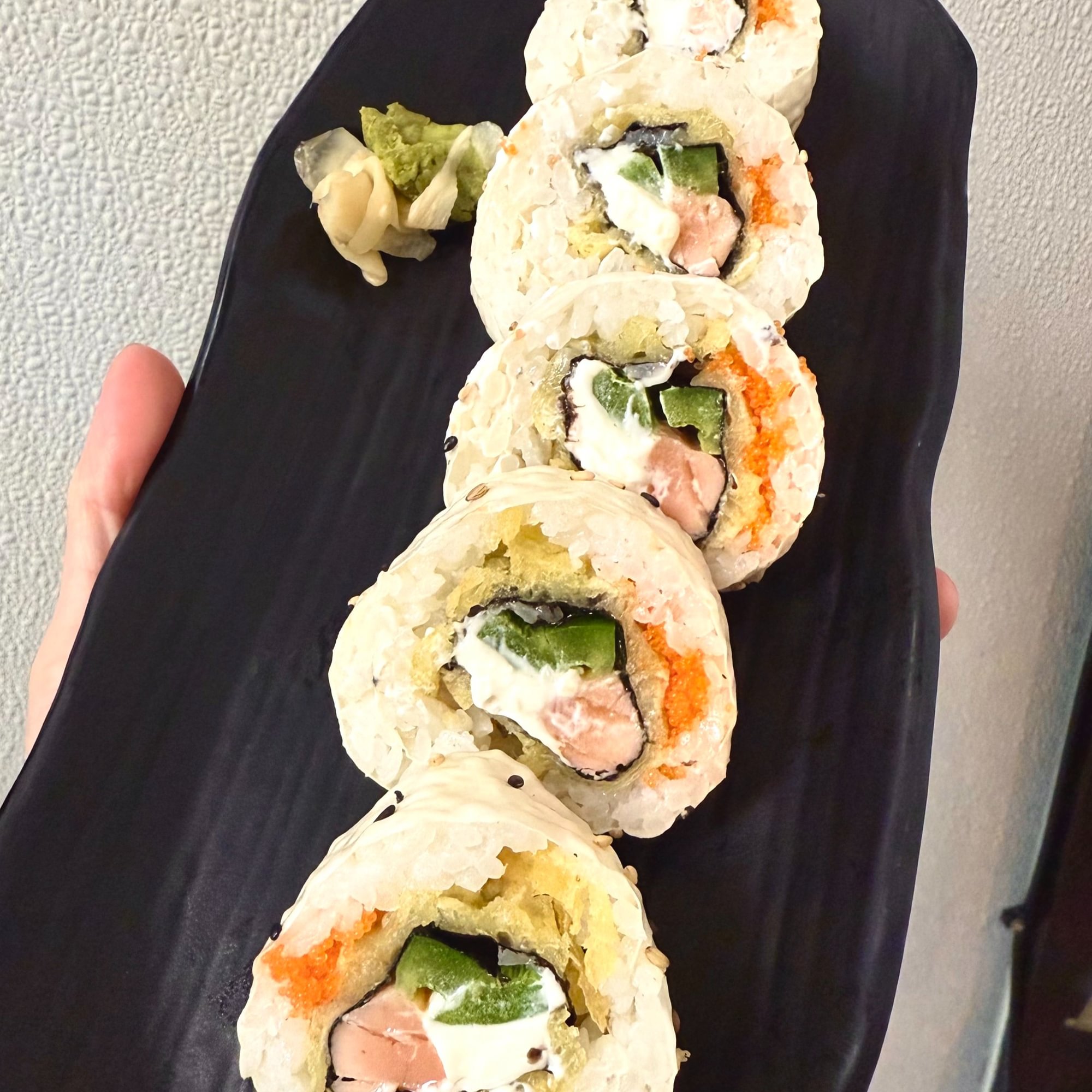 R7. Tiger eye maki roll (5)