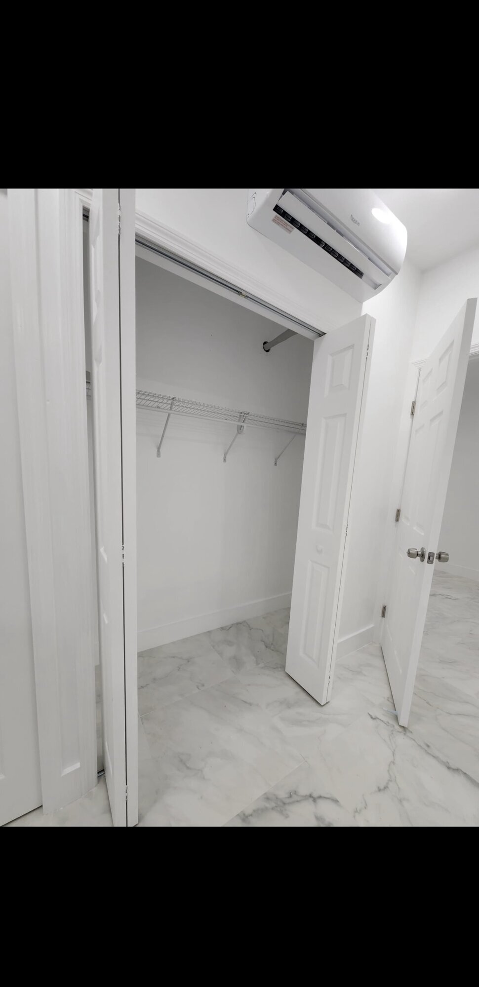 Miami Luminous Clean Image