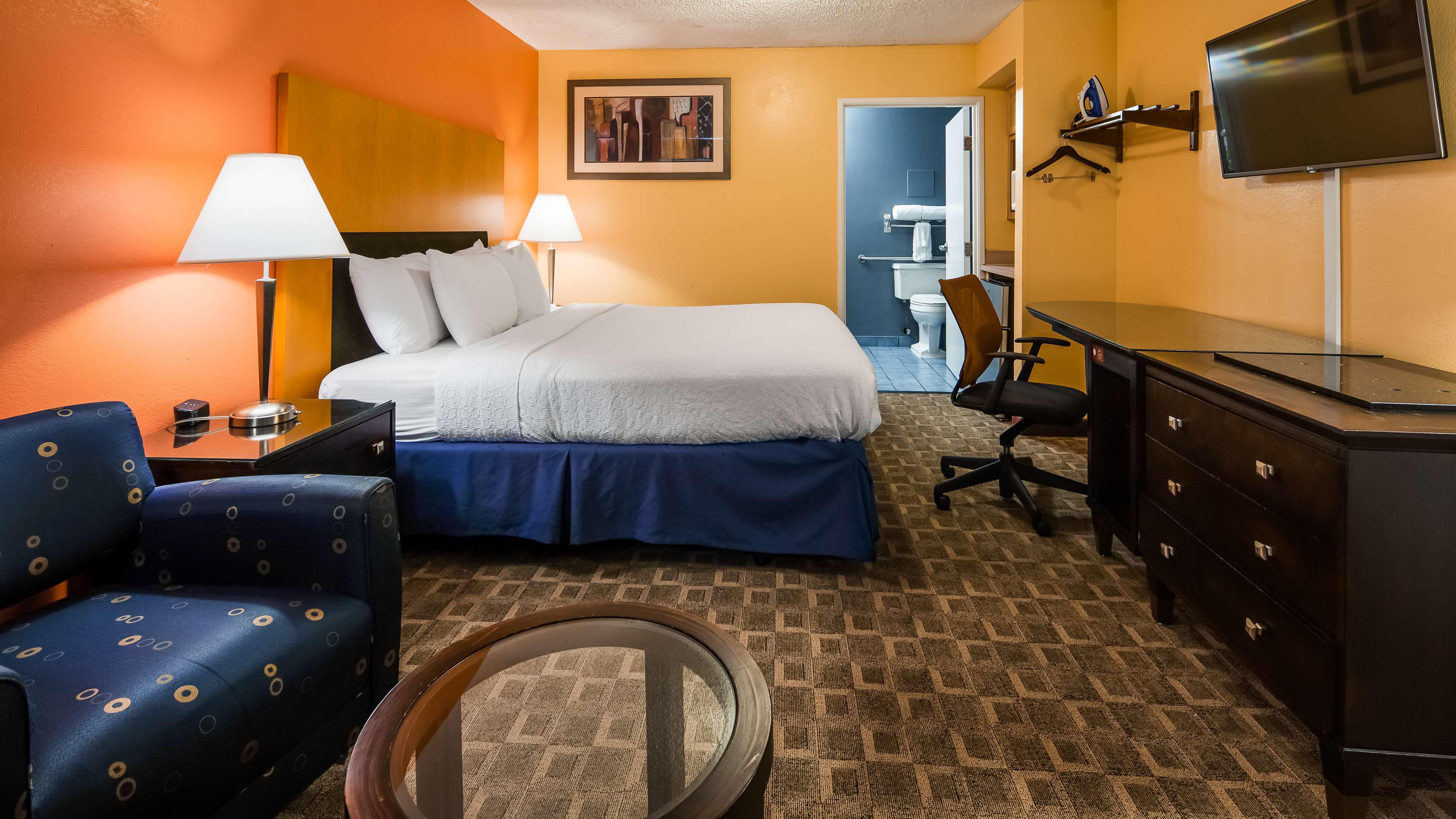 SureStay Plus Hotel by Best Western Fayetteville Photo