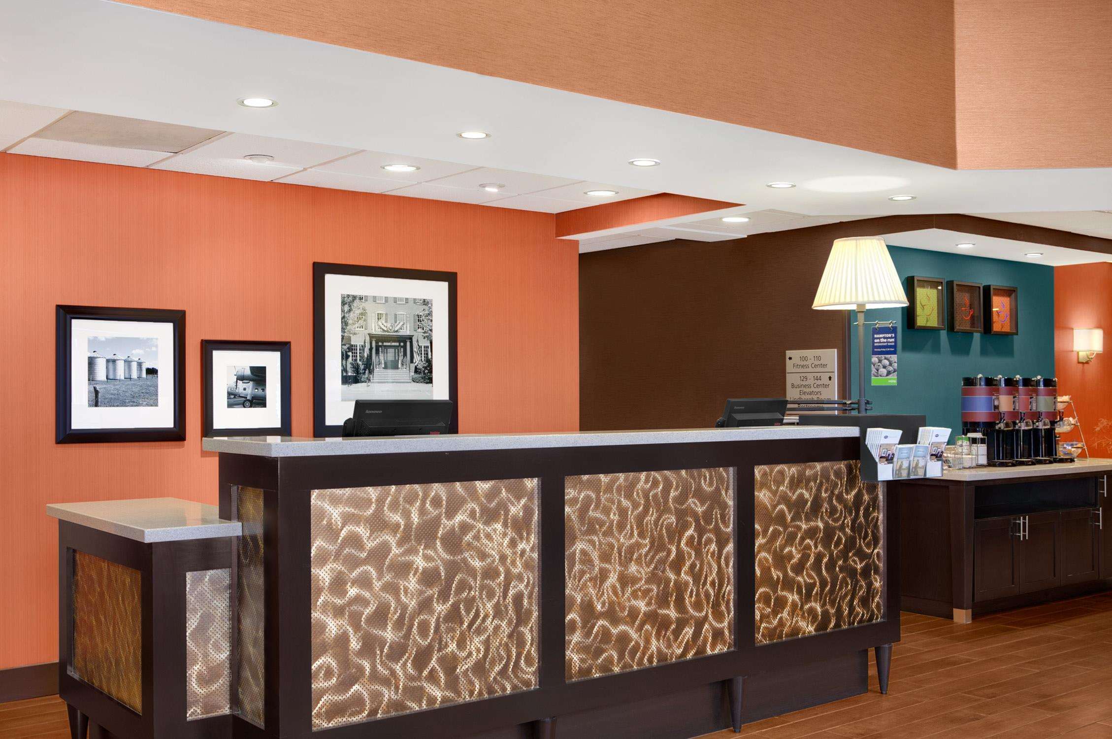 Hampton Inn Chicago-Midway Airport Photo