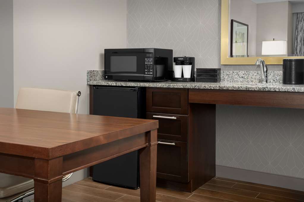 Embassy Suites by Hilton Springfield Image